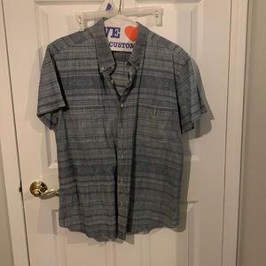 Grey Button-Down Short Sleeve Shirt  🍁